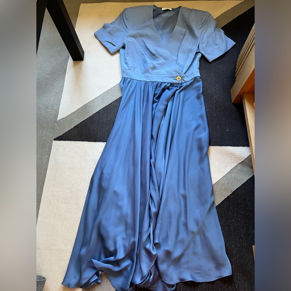 NWOT never worn royal blue Sandro Paris dress. Size 38/US 6. Linen, gold buttons